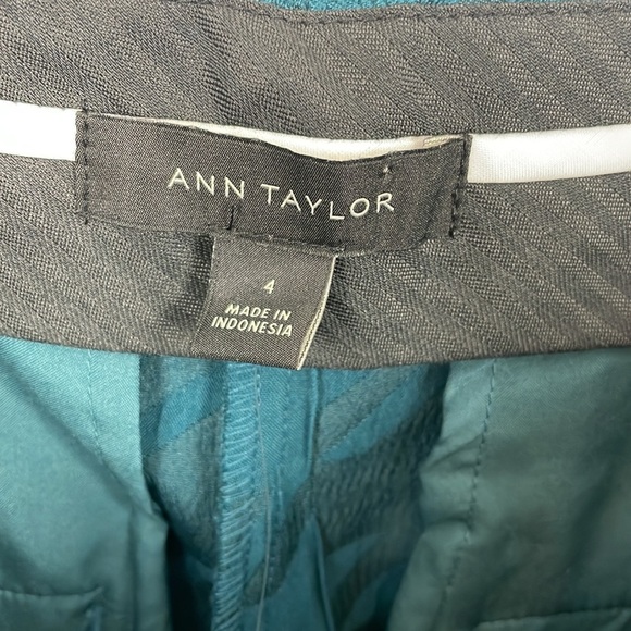 Ann Taylor The Ankle High Rise Pants Womens 4 Faux Cuff Hem 2 Pocket Textured - Picture 10 of 10